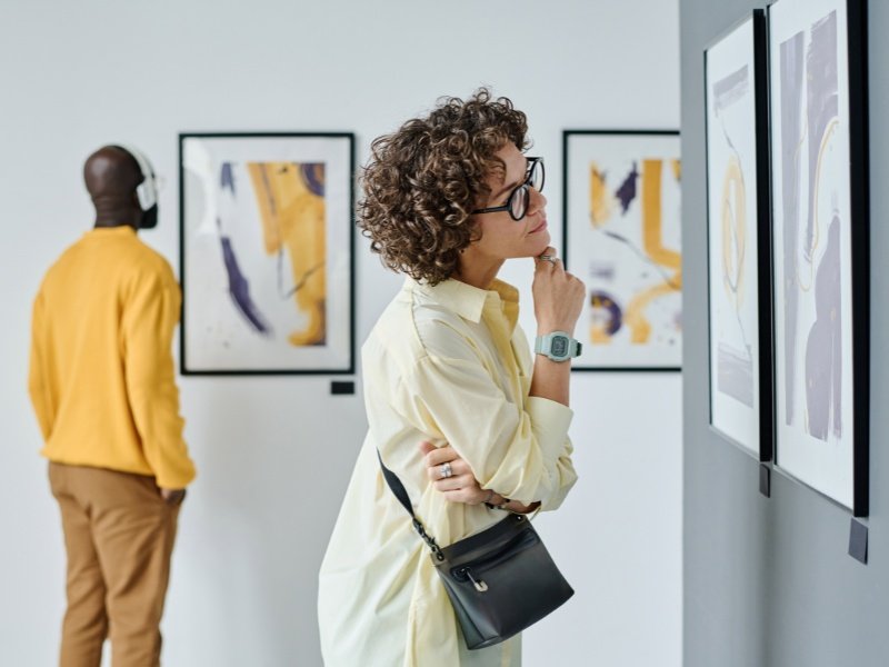 The Impact of Social Media Art on the Traditional Art World
